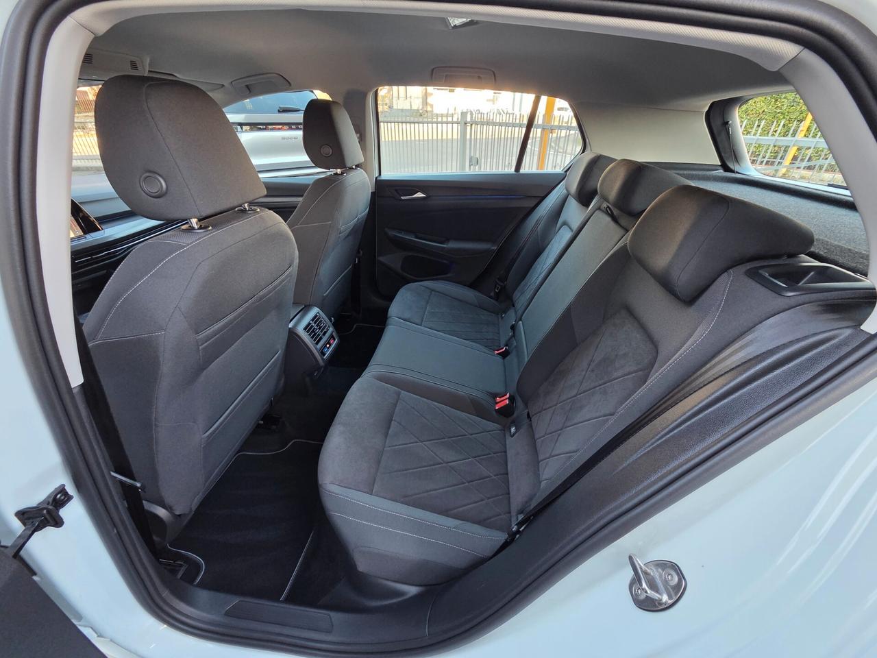 Volkswagen Golf 1.5 TSI 130cv Style / SERVICE VOLKSWAGEN!