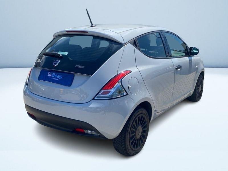 Lancia Ypsilon 1.0 HYBRID GOLD S&S 70CV