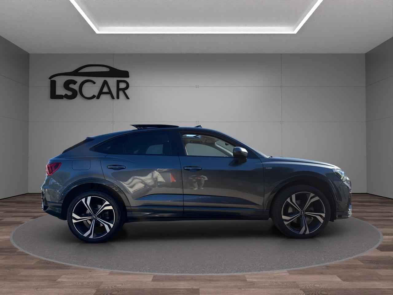 Audi Q3 Sportback SPTB 35 1.5 tfsi S LINE - Unipro - Promo Finanziamento - Tetto apribile - LED - Camera - Virtual cockpit