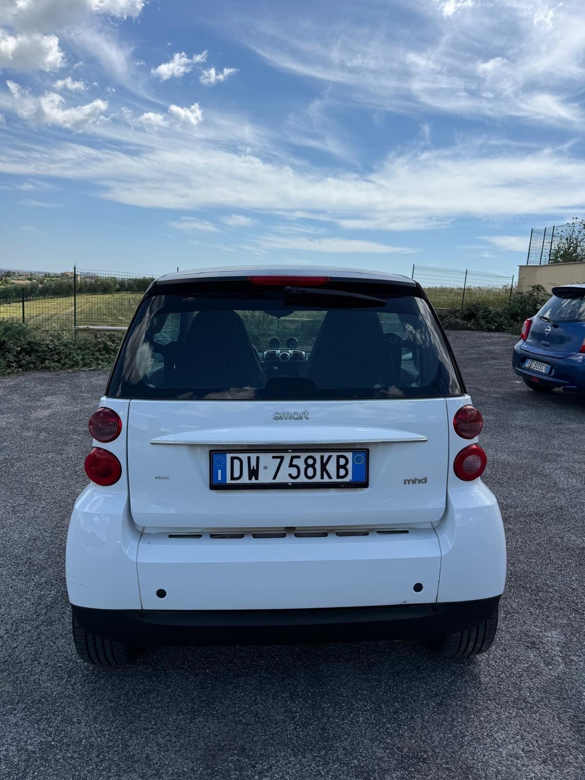 Smart ForTwo 1000 52 kW coupé pure