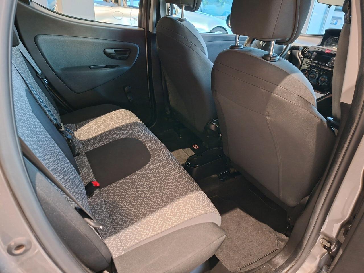 Lancia Ypsilon 1.0 Hybrid Neopatentati 2021