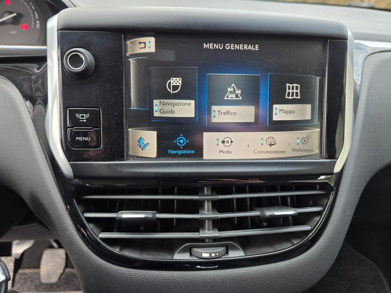 Peugeot 208 1.6 THP 156 CV 3 porte pre GTi