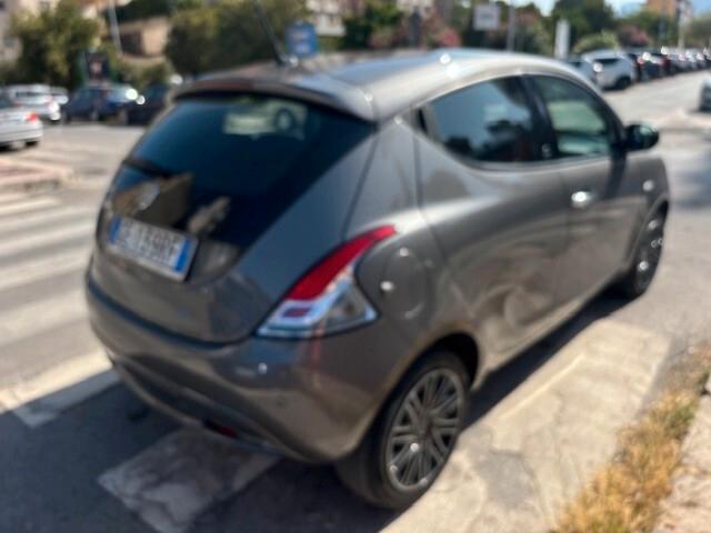 Lancia Ypsilon Neopatentato Anche permuta