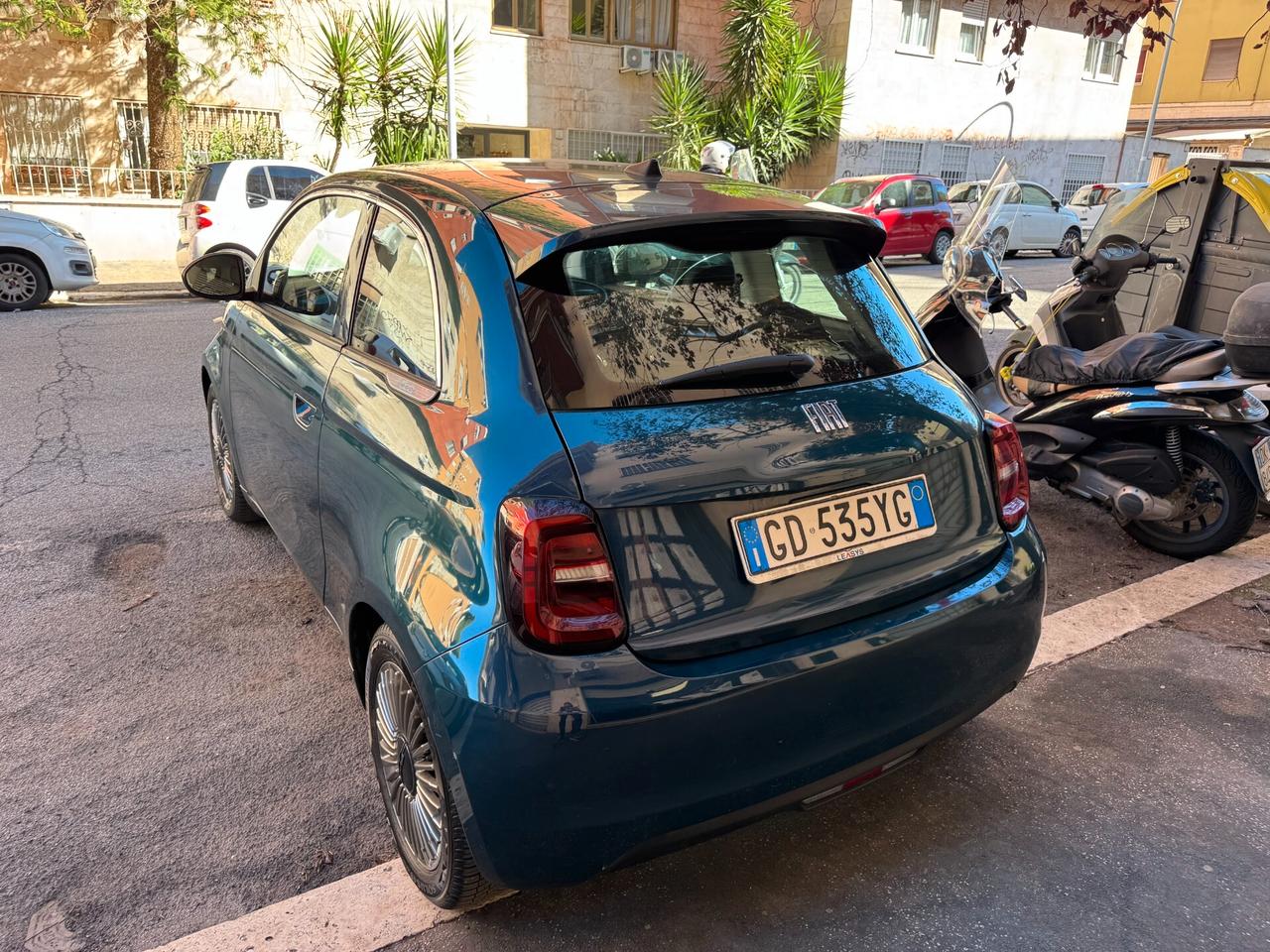 Fiat 500 500e Berlina 42 kWh Icon