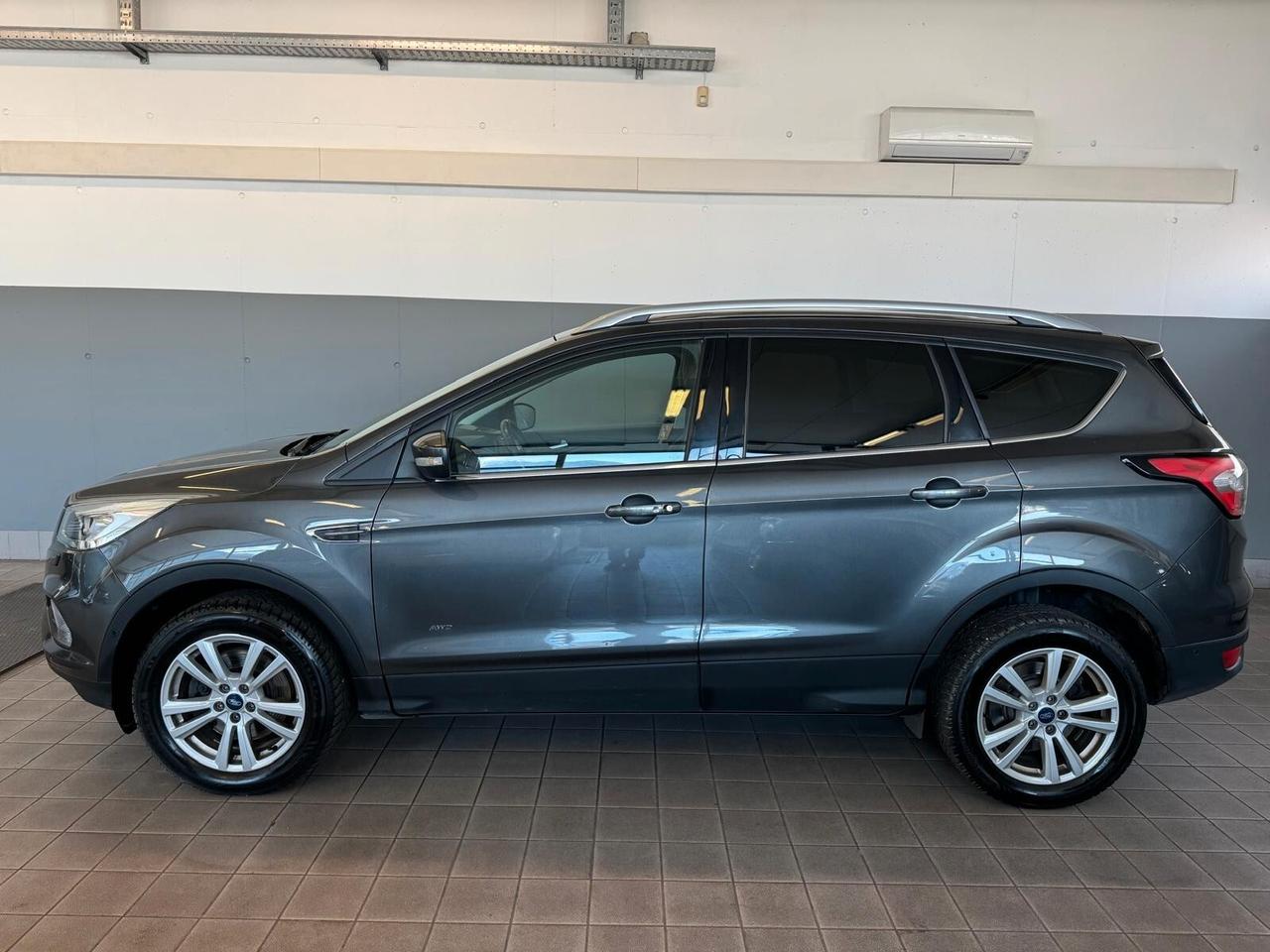 Ford Kuga 2.0 TDCI 150 CV S&S 4WD Titanium