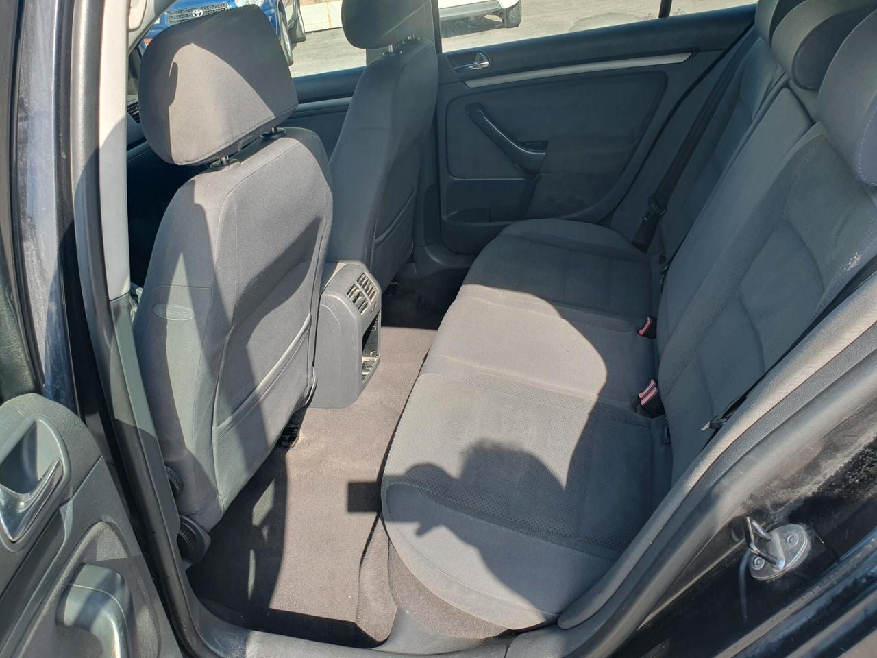 Volkswagen Golf 1.9 TDI 105cv 5p Neopatent 2004