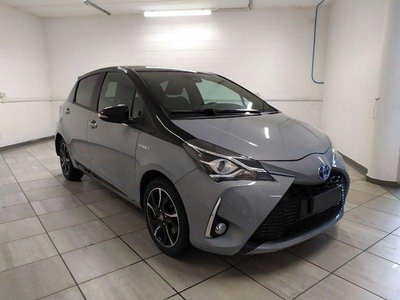 Toyota Yaris 5p 1.5h Trend Grey Edition my18