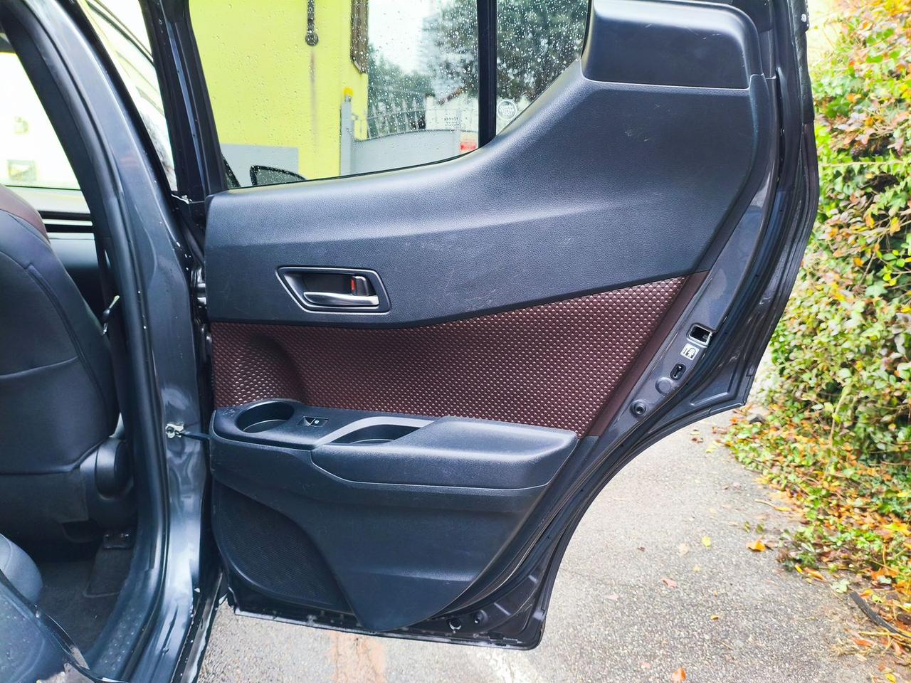 Toyota C-HR 1.8 HEV Lounge #8795