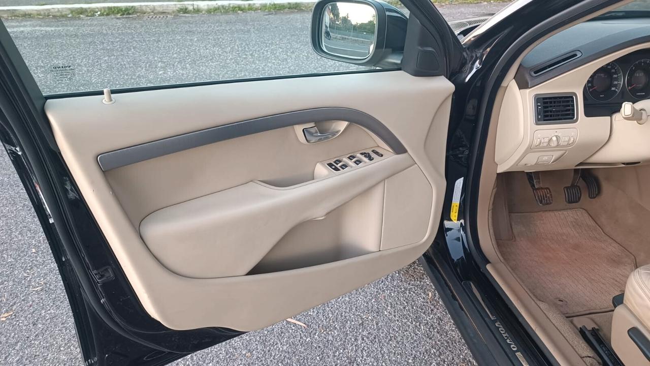 Volvo XC 70 momentum