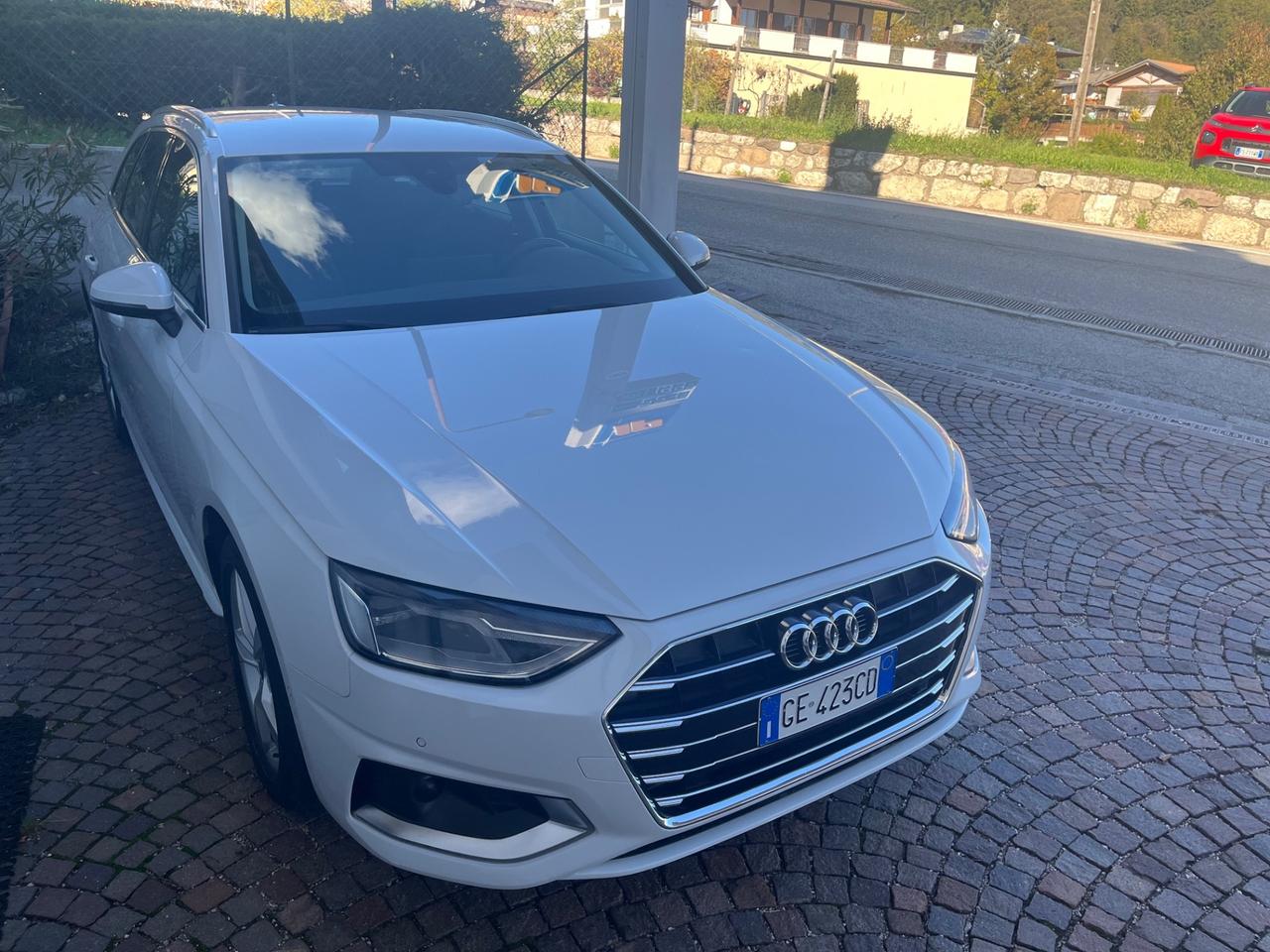 Audi A4 Avant 40 g-tron S tronic Business Advanced