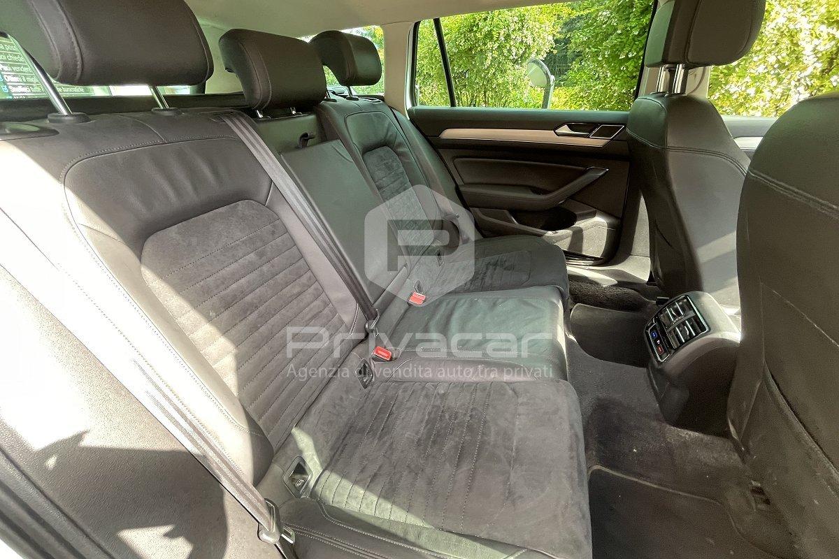VOLKSWAGEN Passat Variant 2.0 TDI DSG Highline BlueMotion Technology