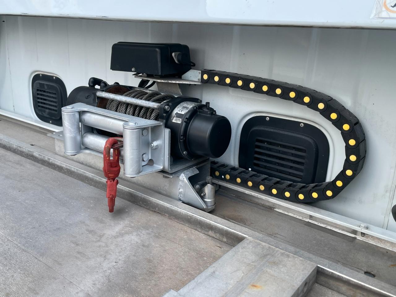 Renault Master 2.3dci 145cv CARROATTREZZI COMEAR