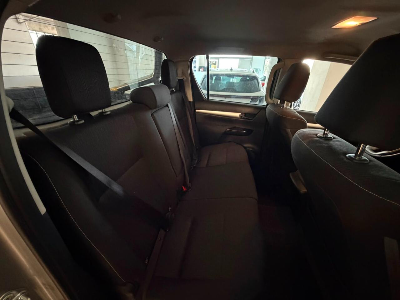 Toyota Hilux 2.4 D-4D 4WD 4 porte Double Cab Executive