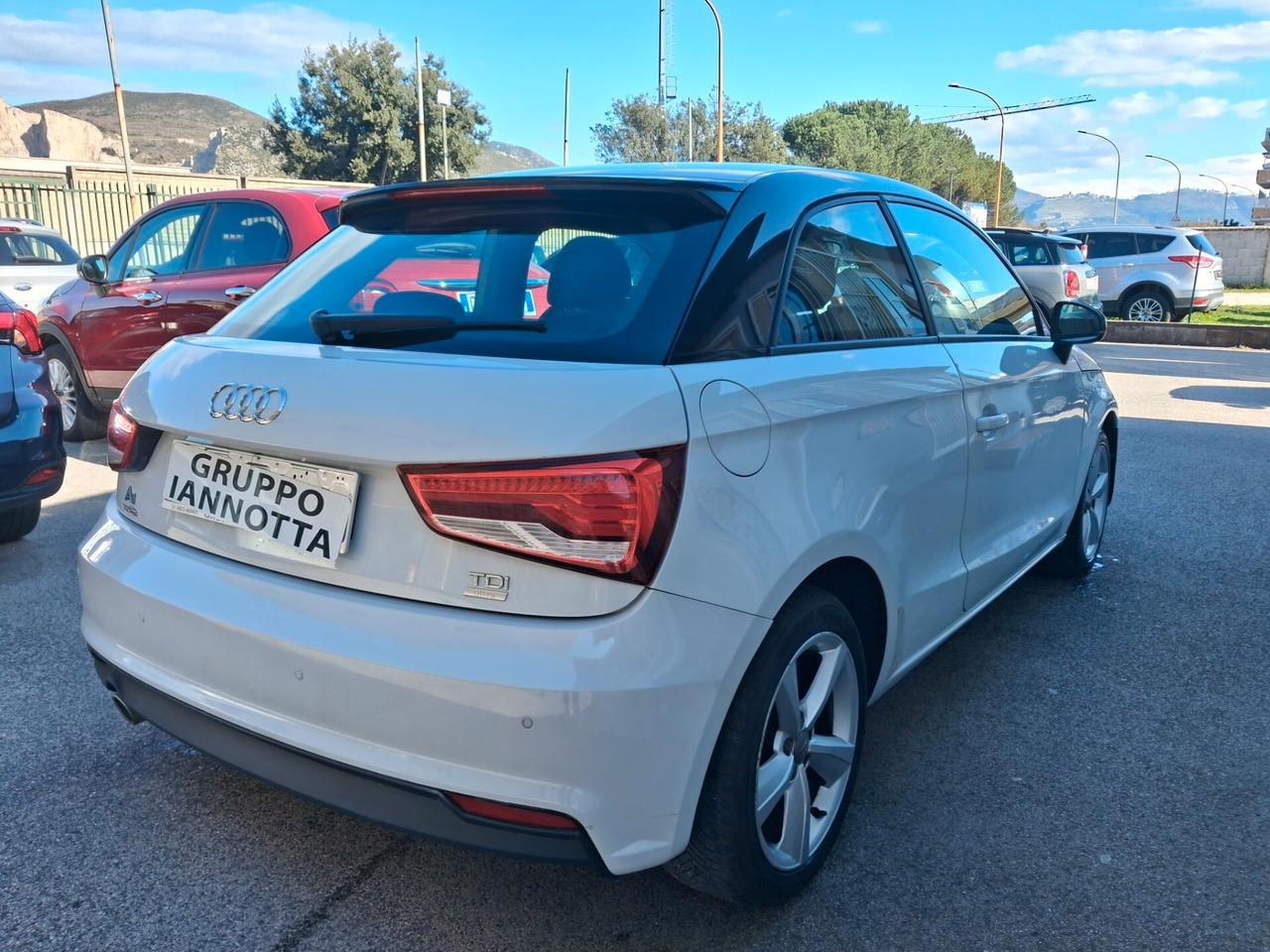Audi A1 1.4 TDI 90 C.V. ITALIANA CON SOLI KM 77337 NAVIGATORE GARANZIA 12 MESI CERIFICATO DI