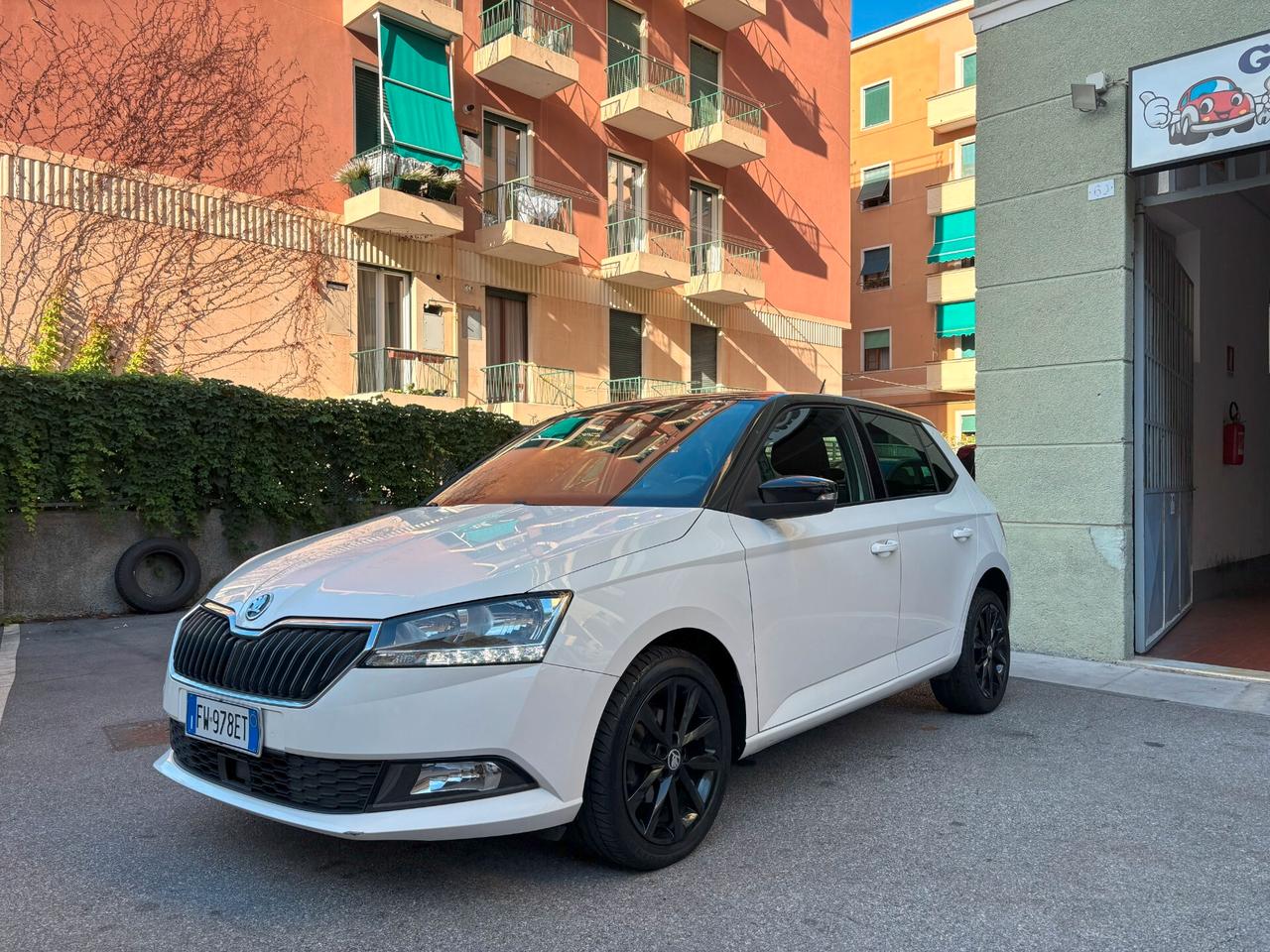 Skoda Fabia 1.0 MPI 75 CV Twin Color Nero