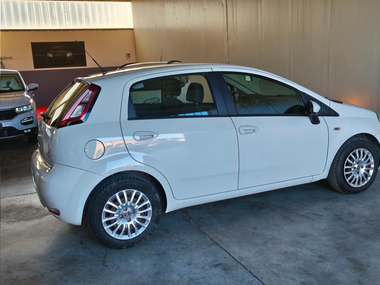 Fiat Punto 1.3 MJT 75 CV 5 porte