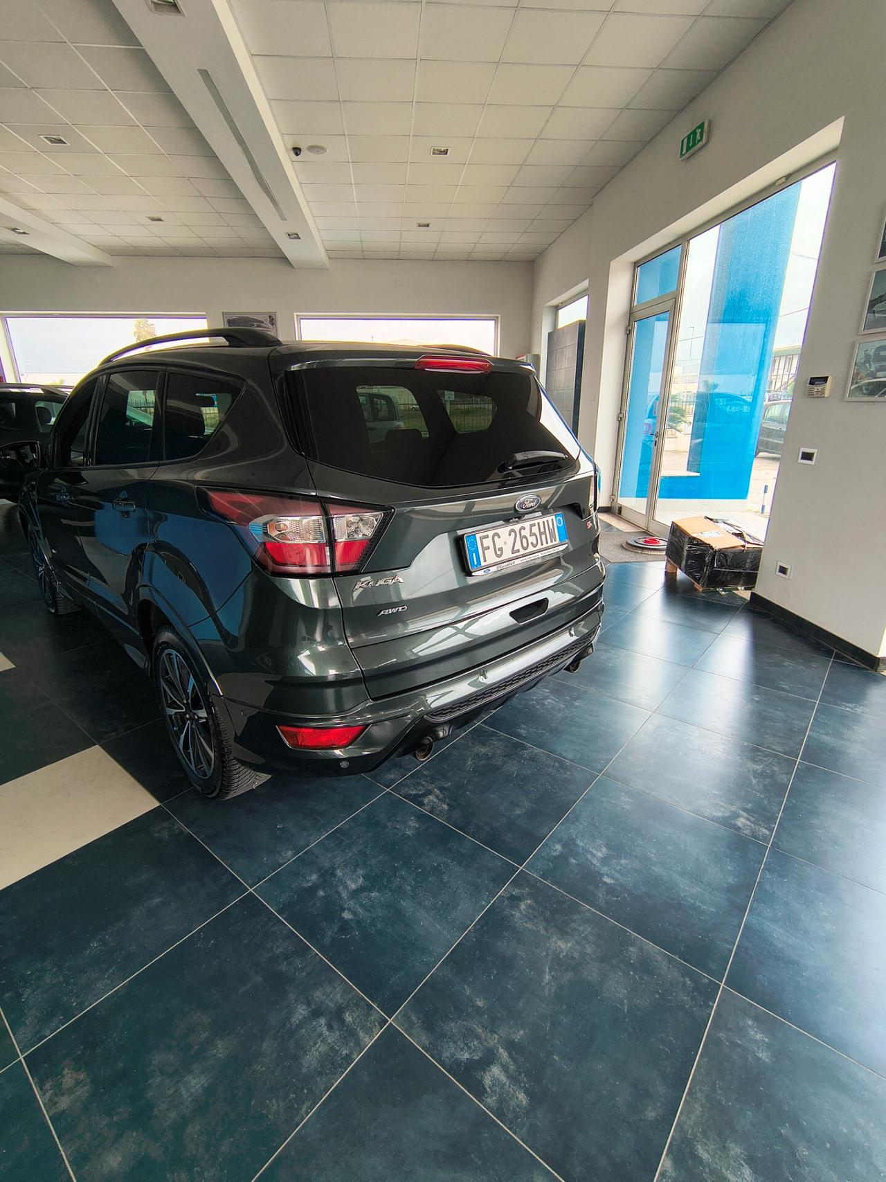 Ford Kuga 2.0 TDCI 150 CV S&S 4WD Powershift ST-Line