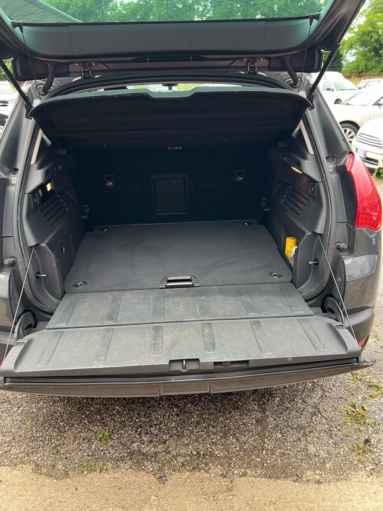 Peugeot 3008 1.6 HDi 110CV ANNO 2010 KM 170900 NEOPATENTATI