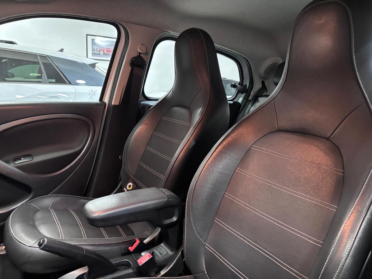 SMART FORFOUR 1.0 TWINAMIC PRIME NAVI-LED