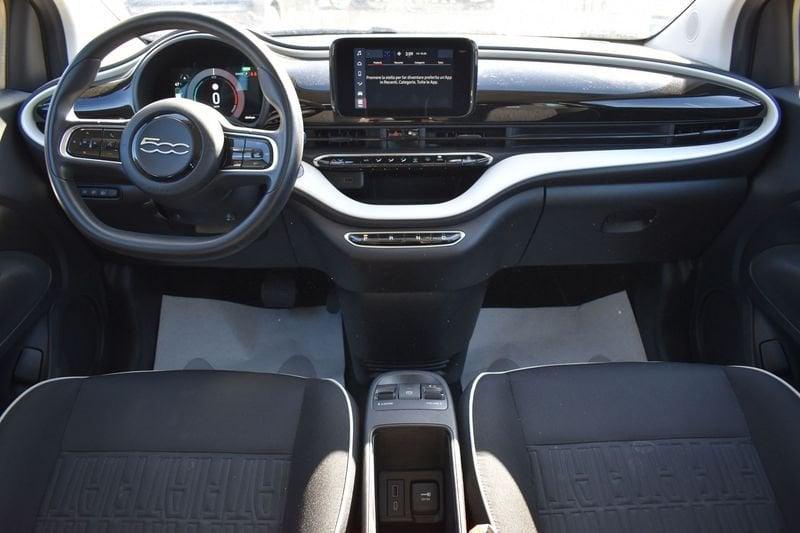 FIAT 500 Action Berlina