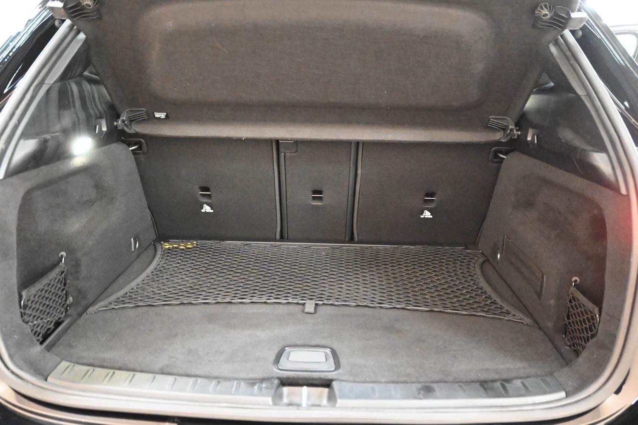 MERCEDES GLA (H247) GLA 200 d Automati...