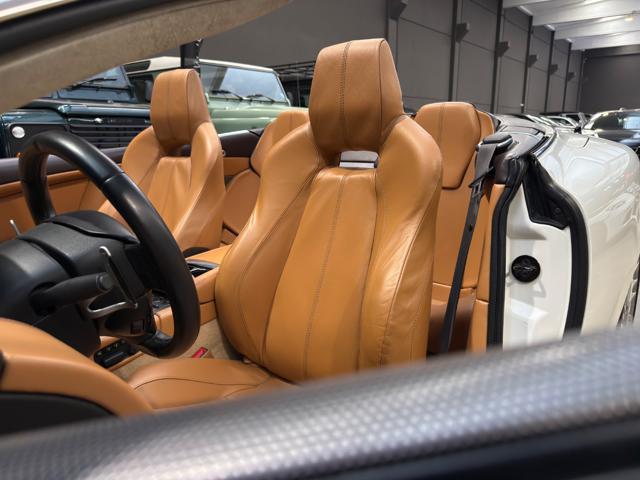ASTON MARTIN DB9 Volante