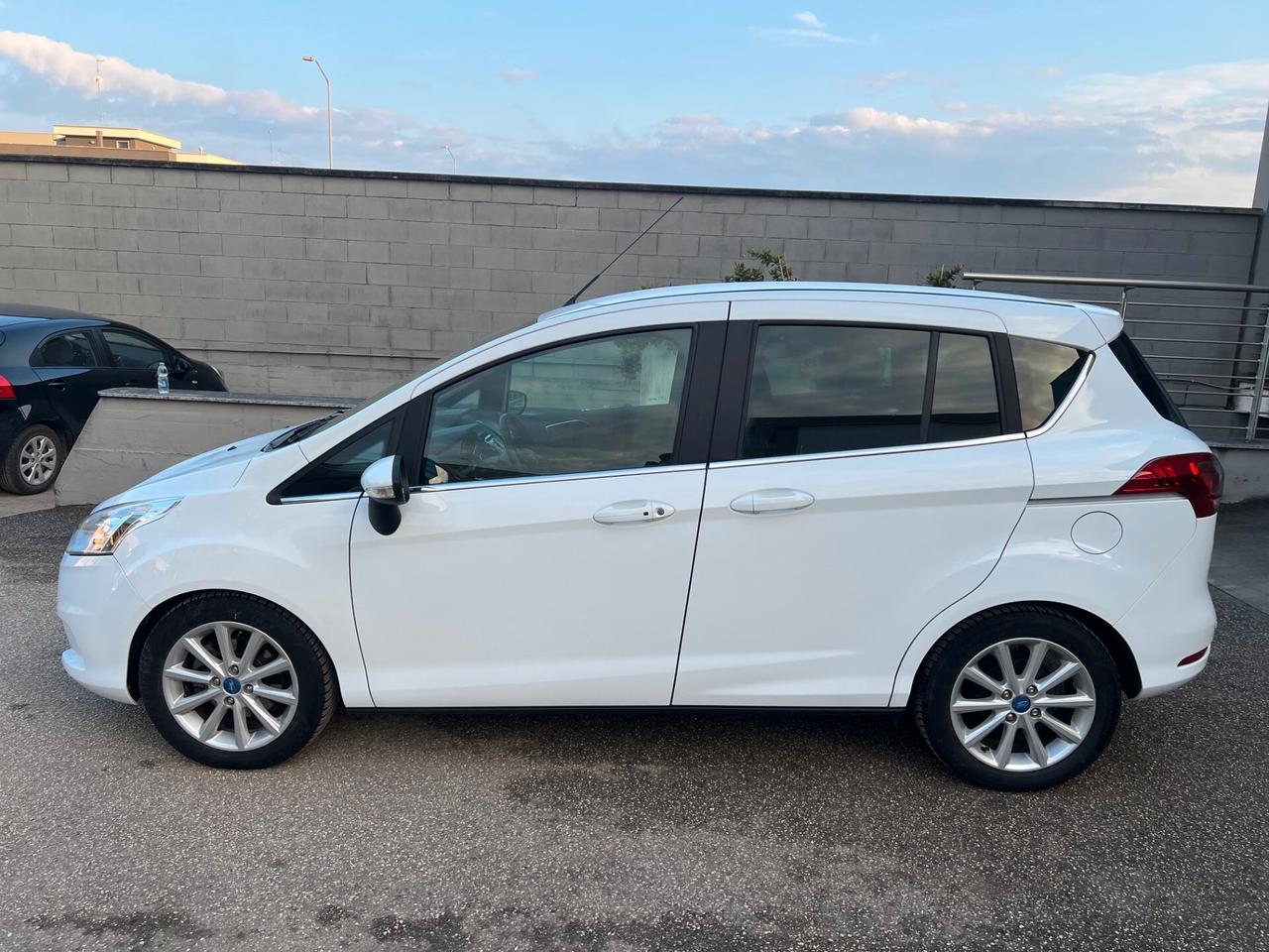 Ford B-Max 1.5 tdci Titanium 75cv NAVI/TELPDC PERFETTA!!