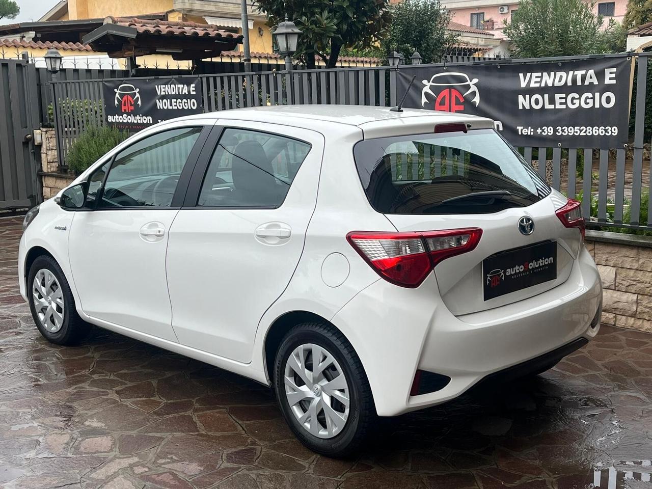 Toyota Yaris 1.5 Hybrid 5 porte Business