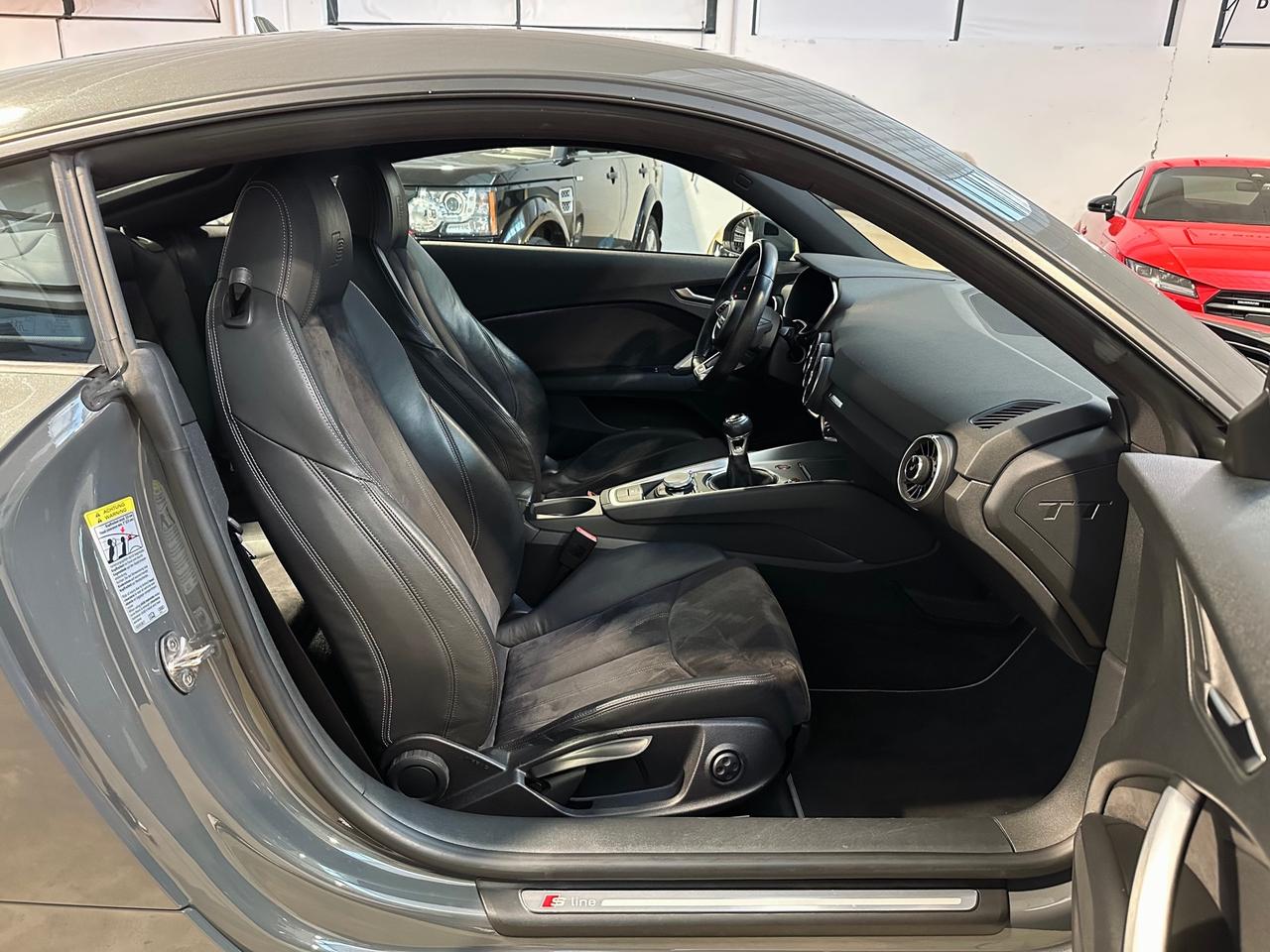 Audi TT Coupé 2.0 TDI S-line interno/esterno SEDILI RISC