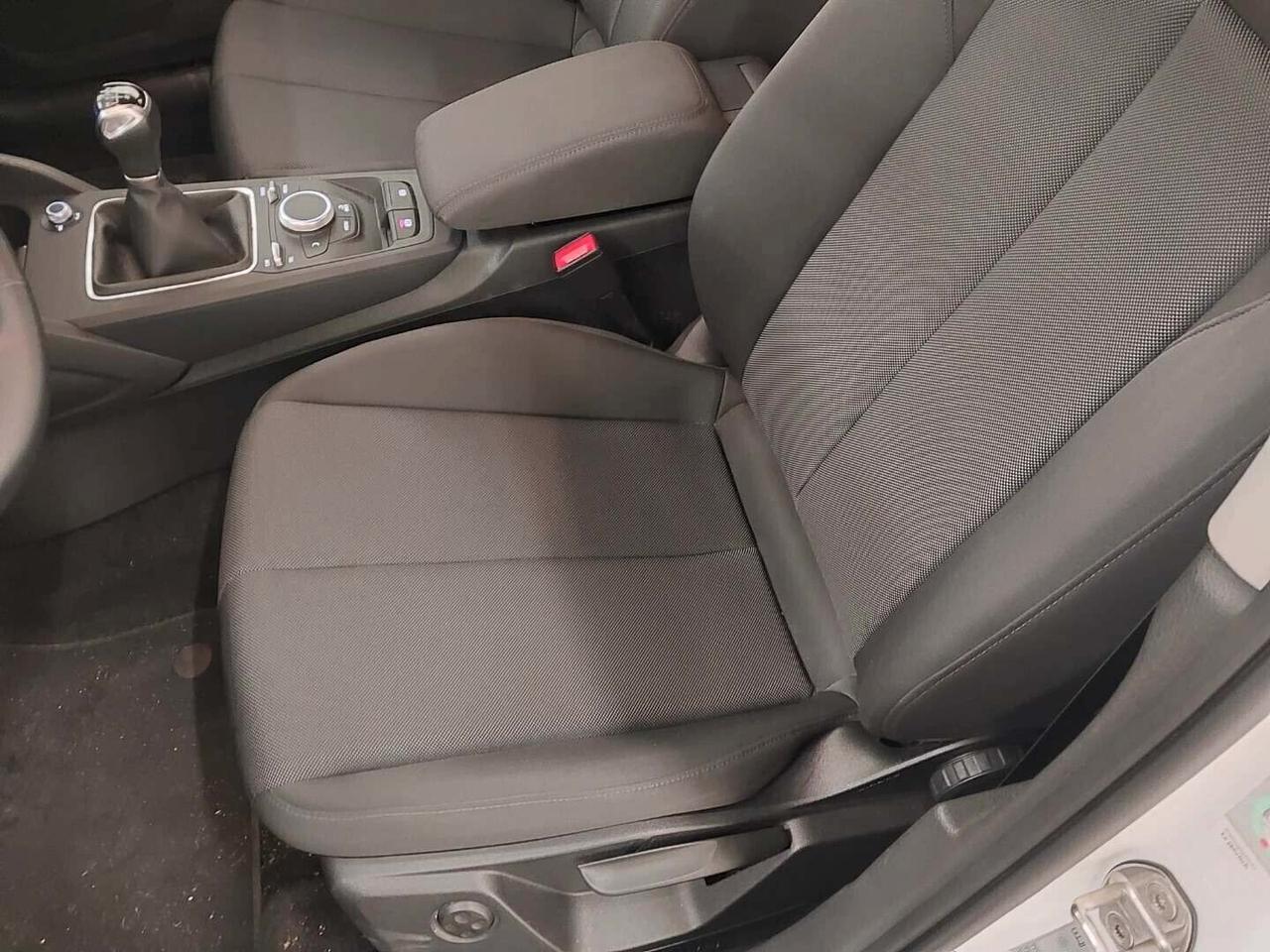 Audi Q2 30 TDI Business (in arrivo da audi center)