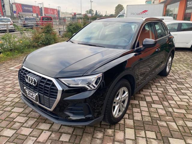 AUDI Q3 2.0 TDI 150 CV Business