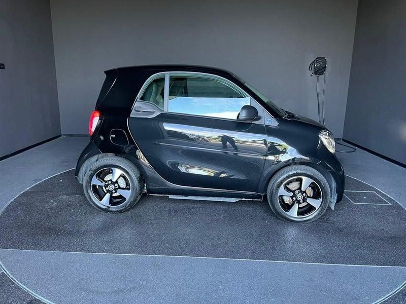 smart fortwo EQ Passion 22 kw