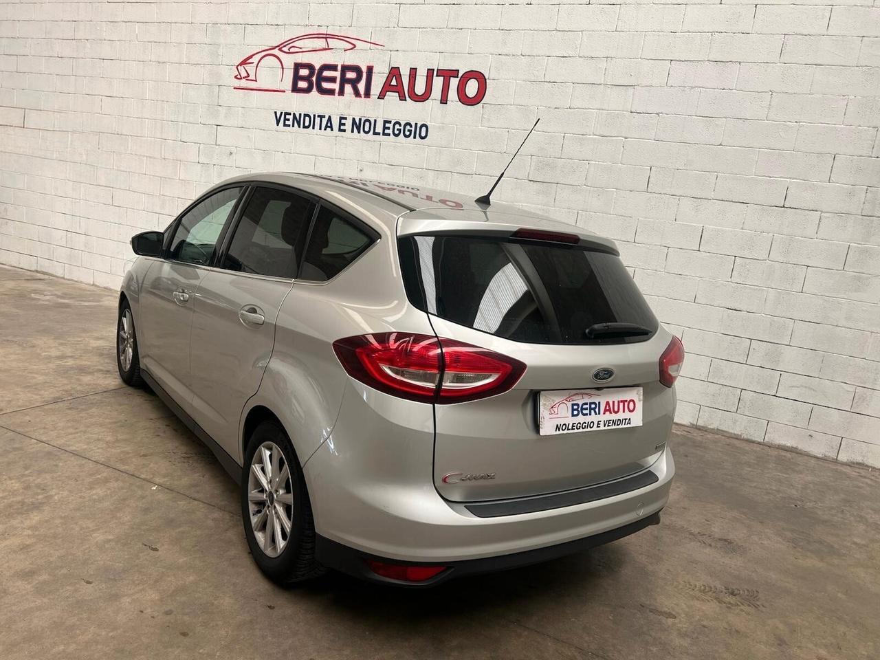 Ford C-Max allestimento (Titanium X)