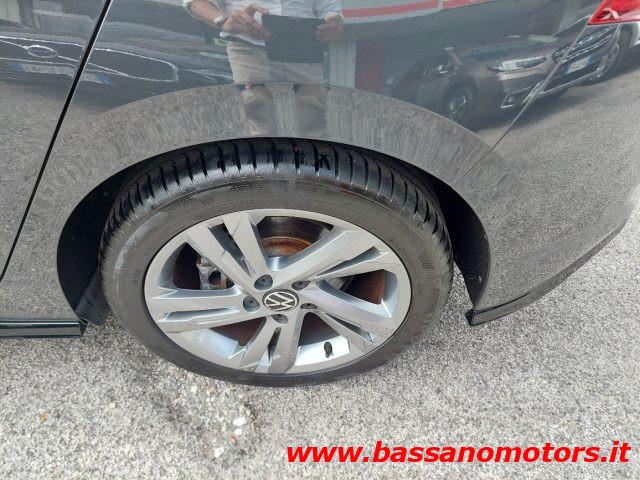 VOLKSWAGEN Golf 1.5 eTSI 150 CV EVO ACT DSG R-Line