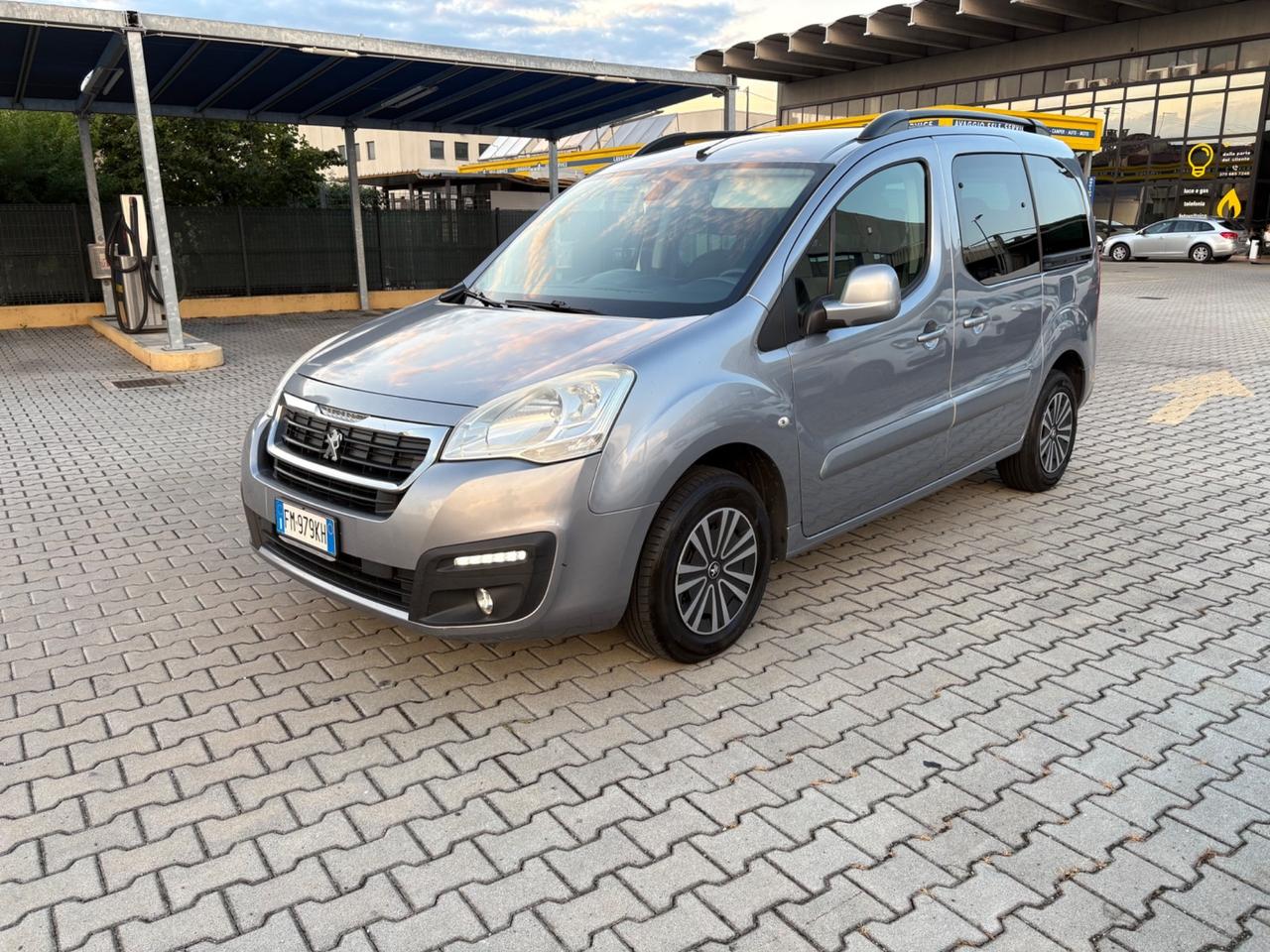 Peugeot Partner Tepee BlueHDi 120 S&S Active