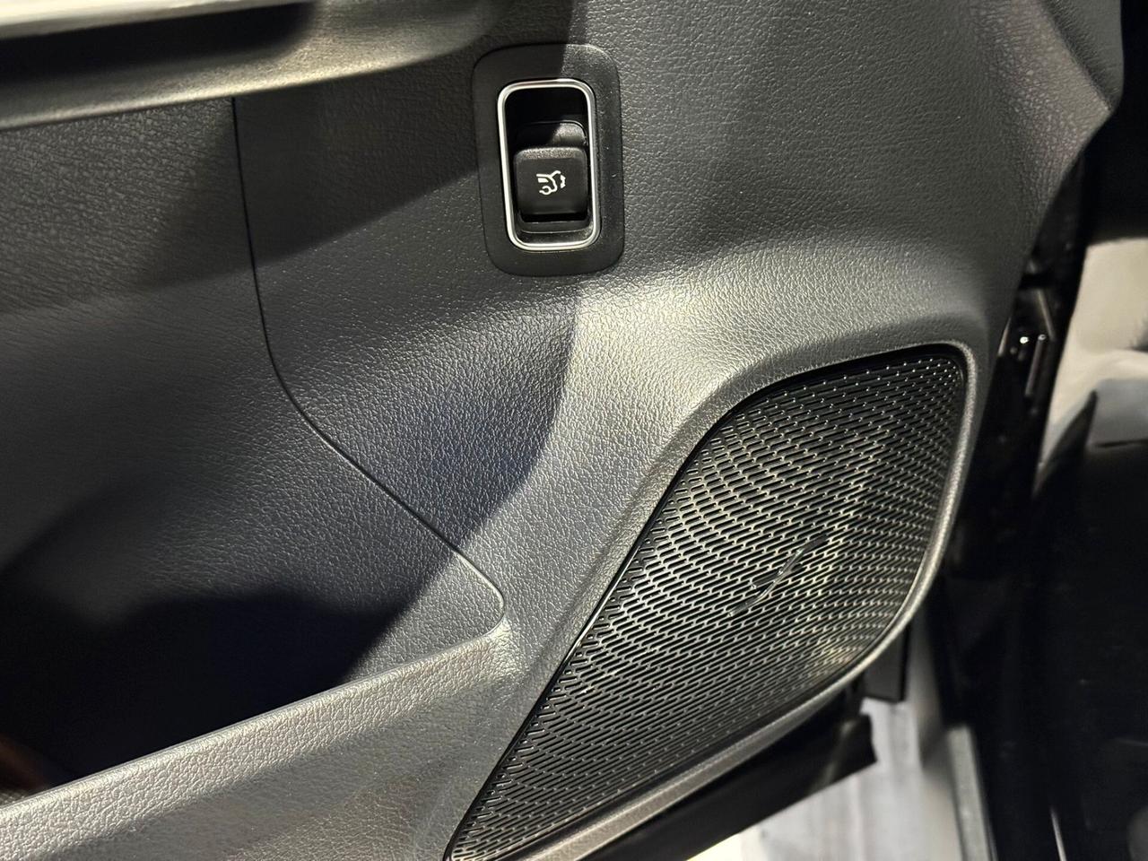 Mercedes-benz GLA 200 d Automatic 4Matic Premium AMG *NIGHT + LUXURY PACK*