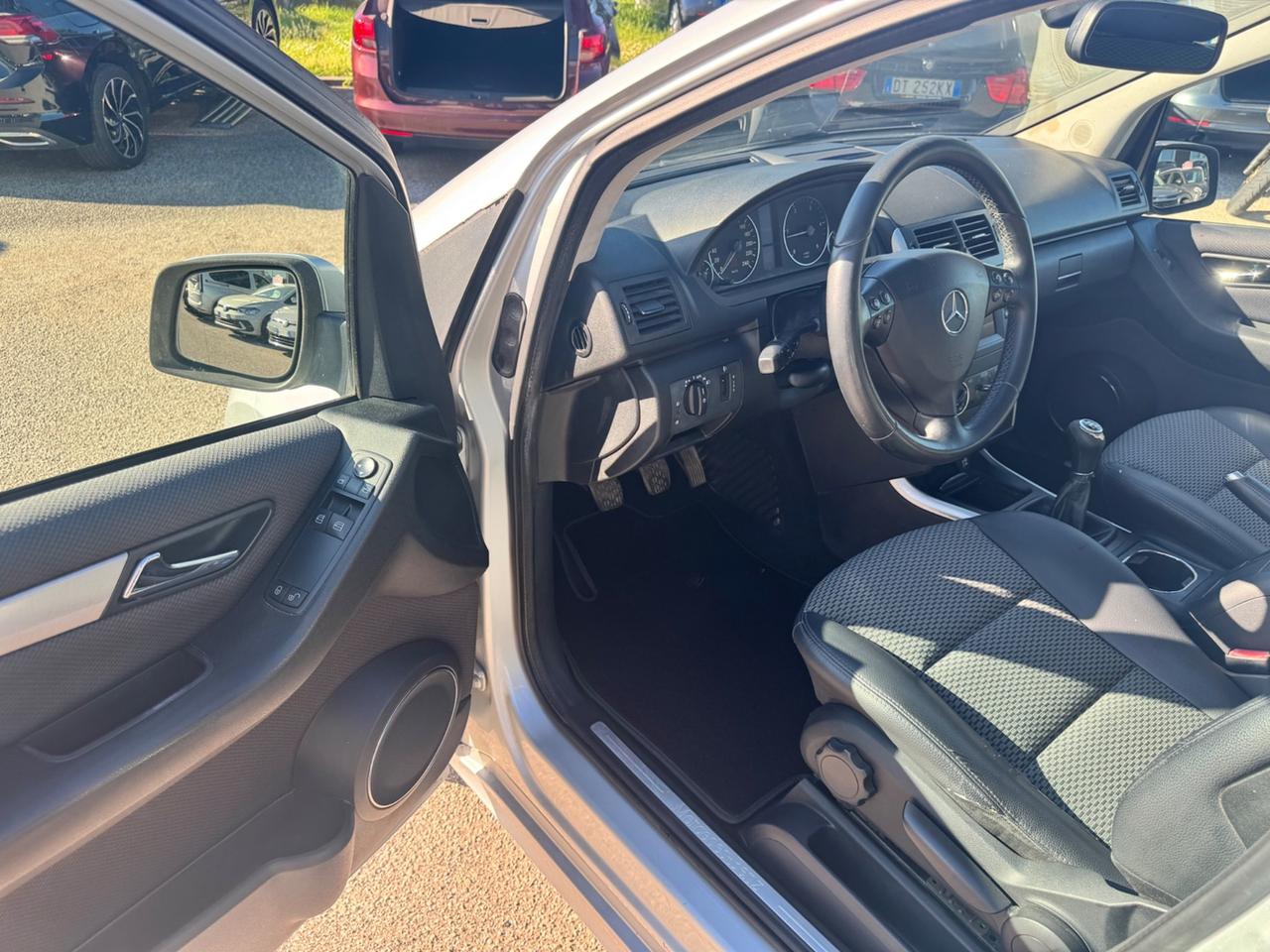 Mercedes-benz A 160 CDI Avantgarde Neopatentati
