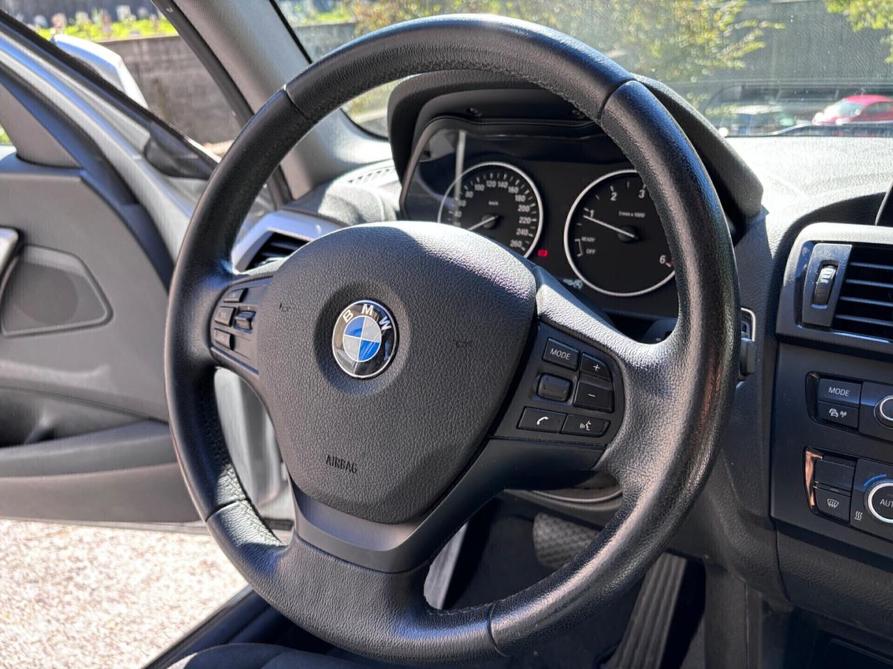 Bmw 116 116d 5p. Urban AUTOMATICO