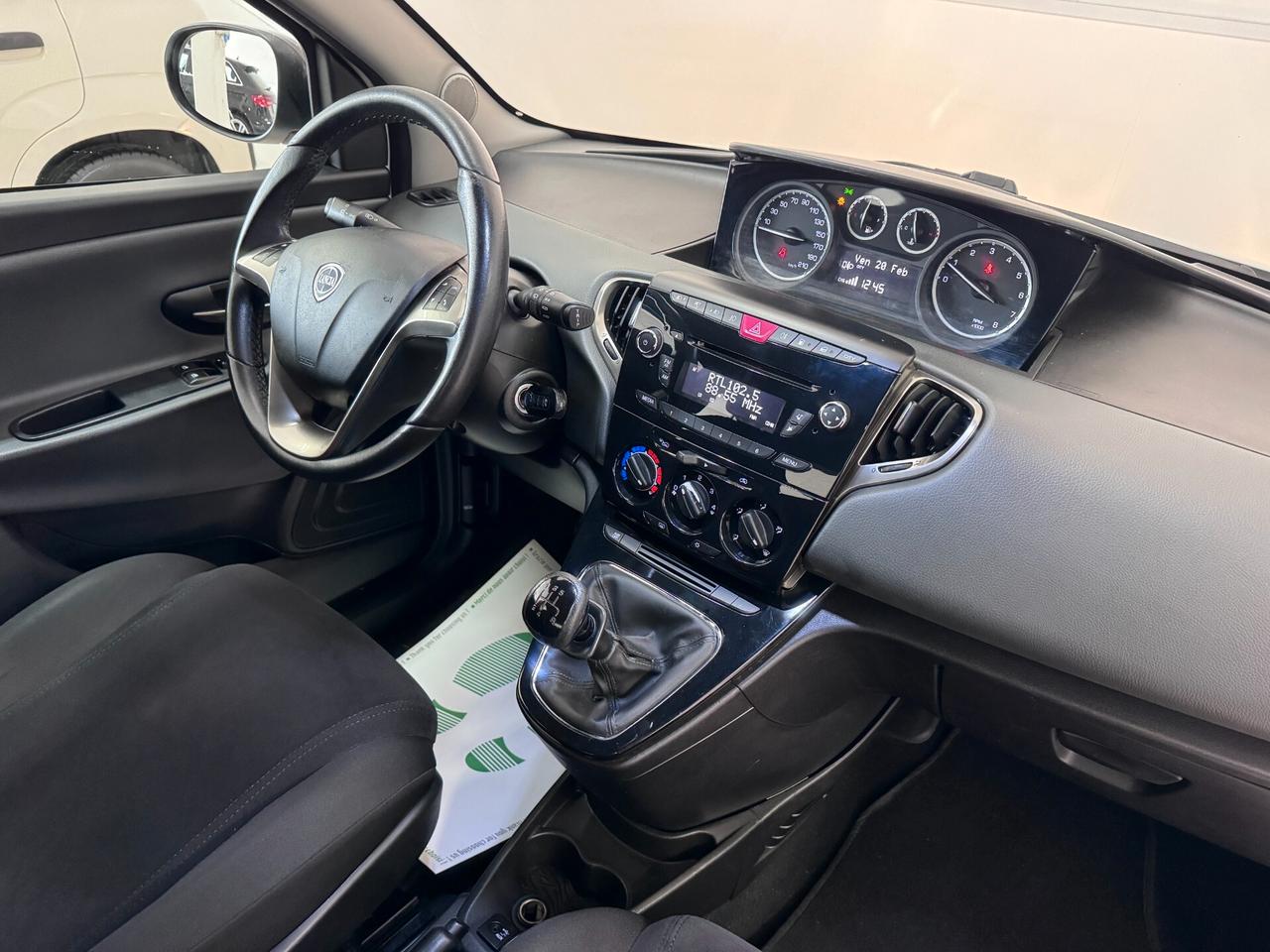 LANCIA YPSILON 0,9 METANO (CONTOVENDITA)