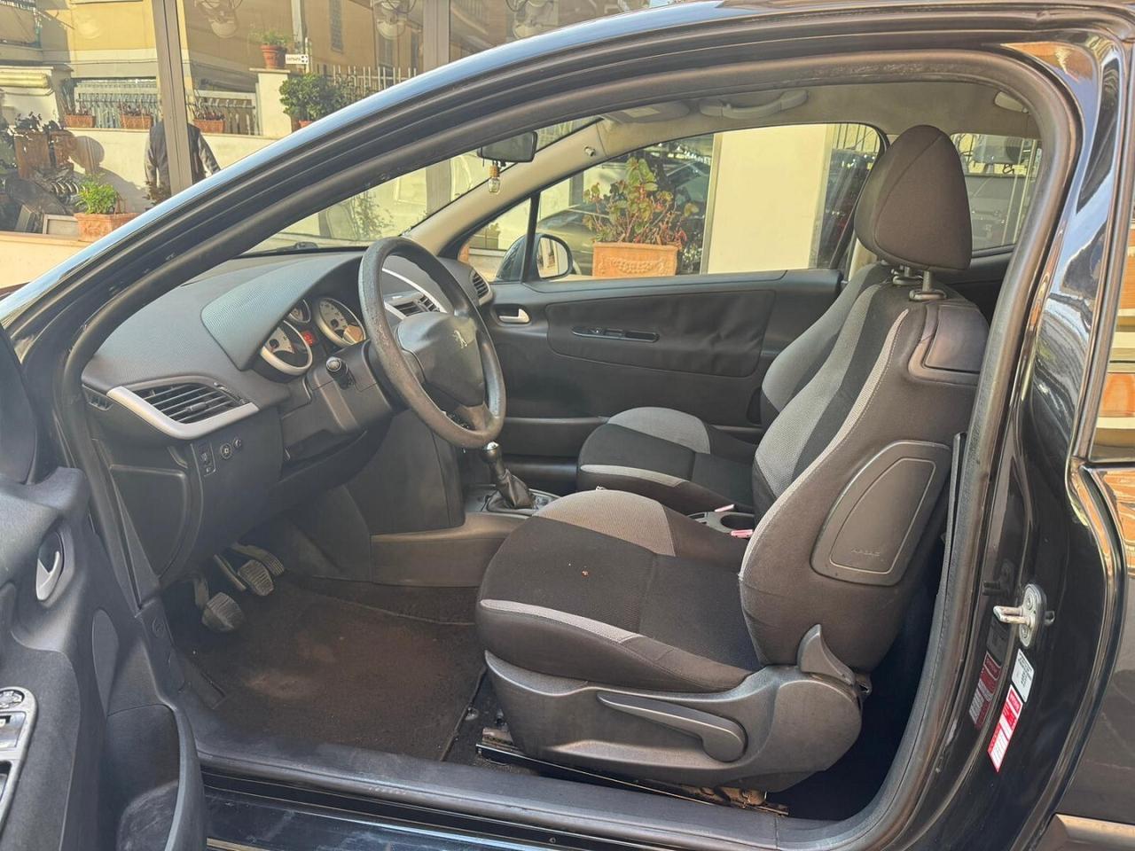 Peugeot 207 1.4 8v 75cv 3P xline eco GPL