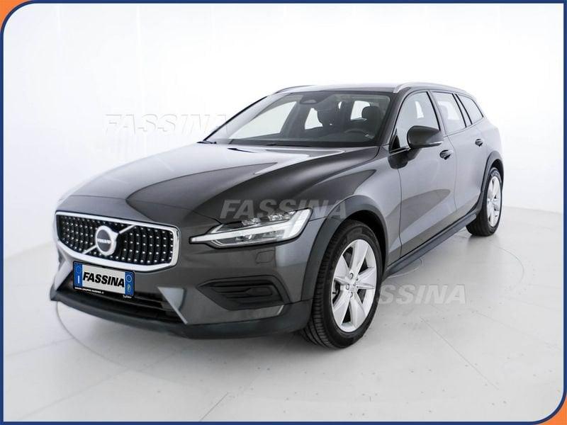 Volvo V60 Cross Country B4 (d) AWD automatico Core