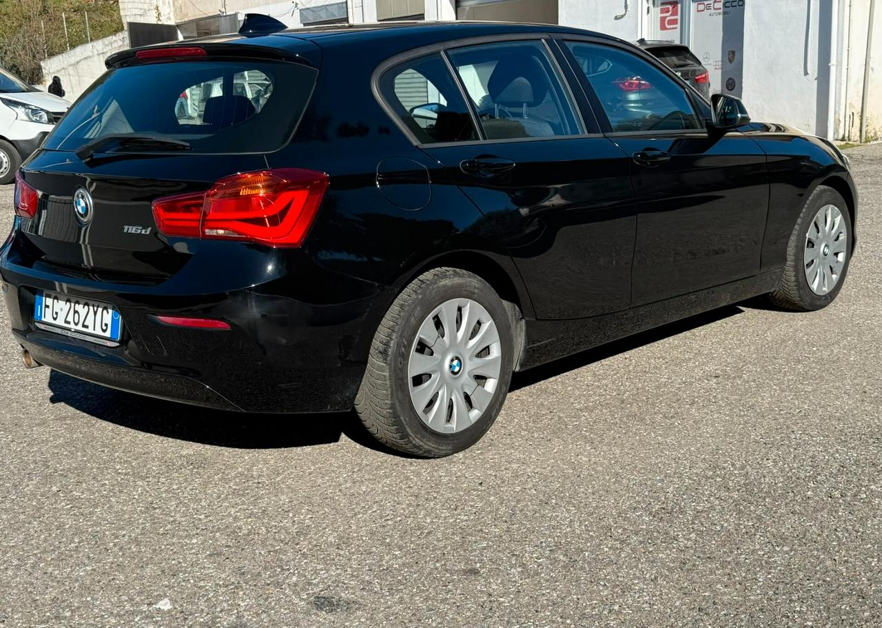 Bmw 116 116d 5p. Automatica Sport