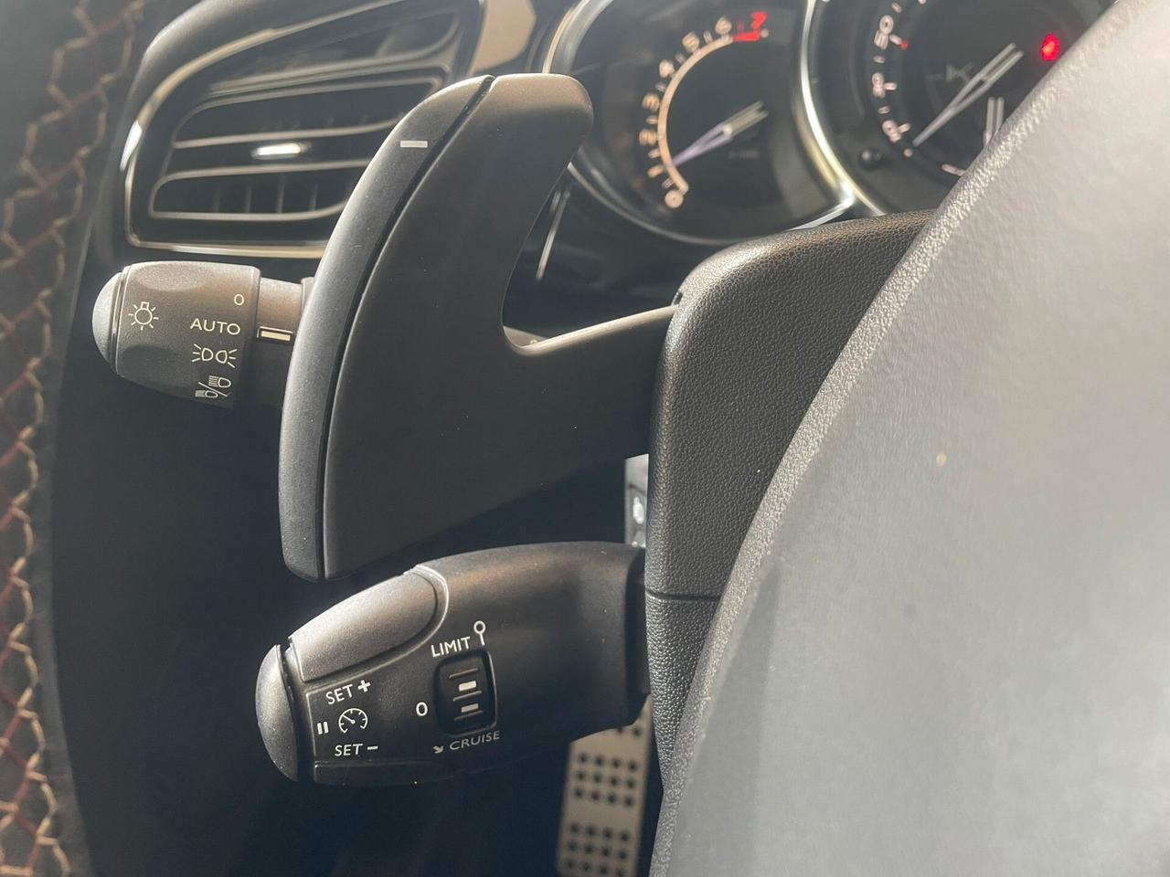 Ds DS3 3 PureTech 110 aut. Performance Line