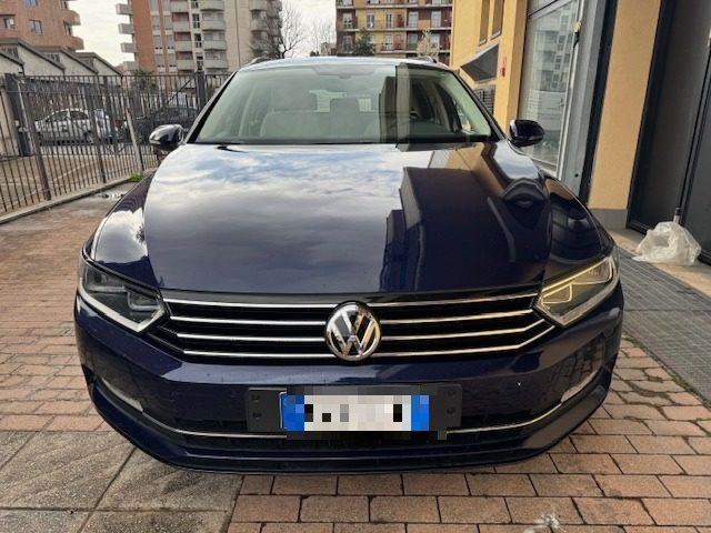 VOLKSWAGEN Passat 2.0 TDI DSG Business BlueMotion Tech