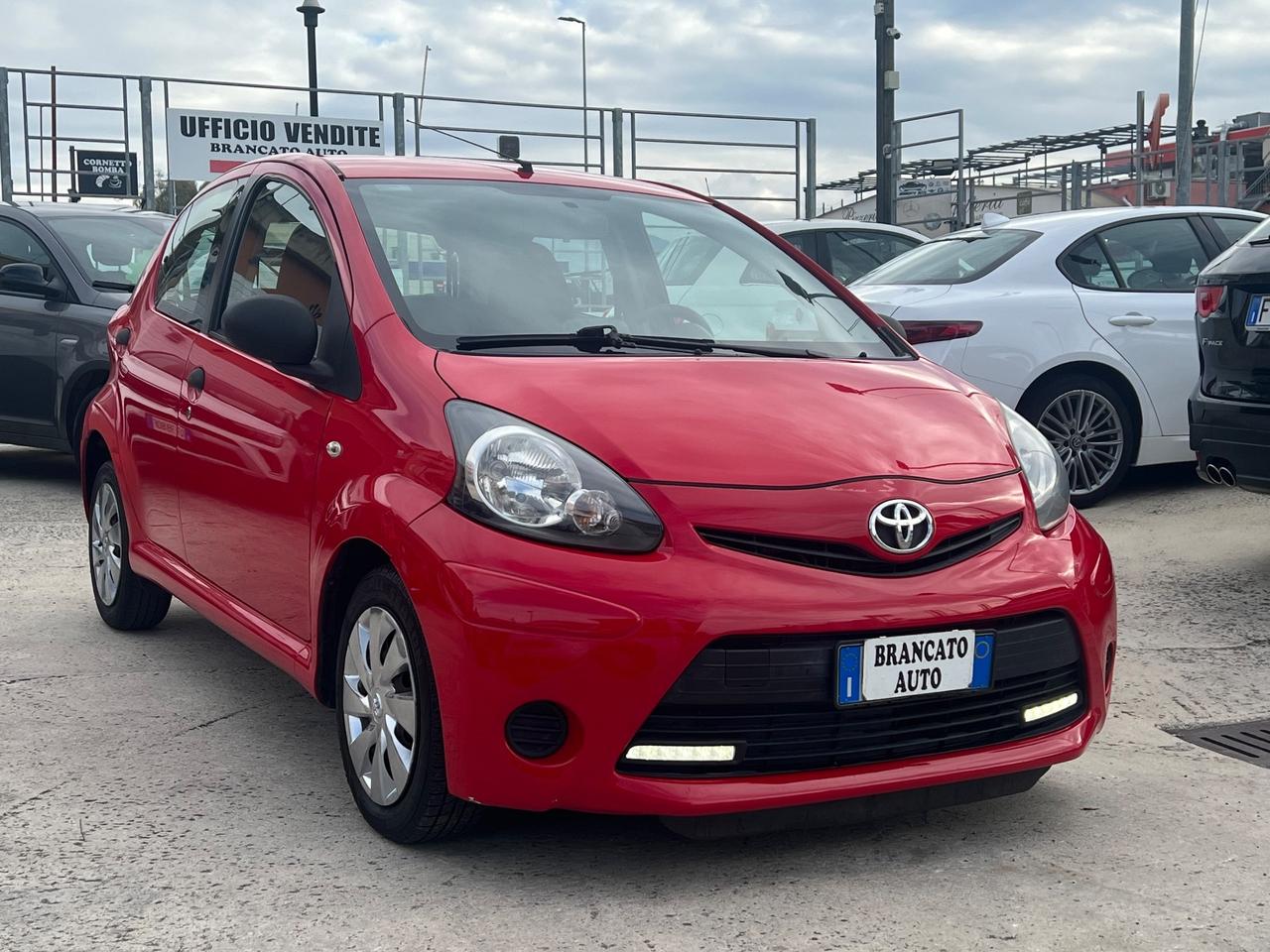 Toyota Aygo 1.0 12V VVT-i 5 porte Active Connect