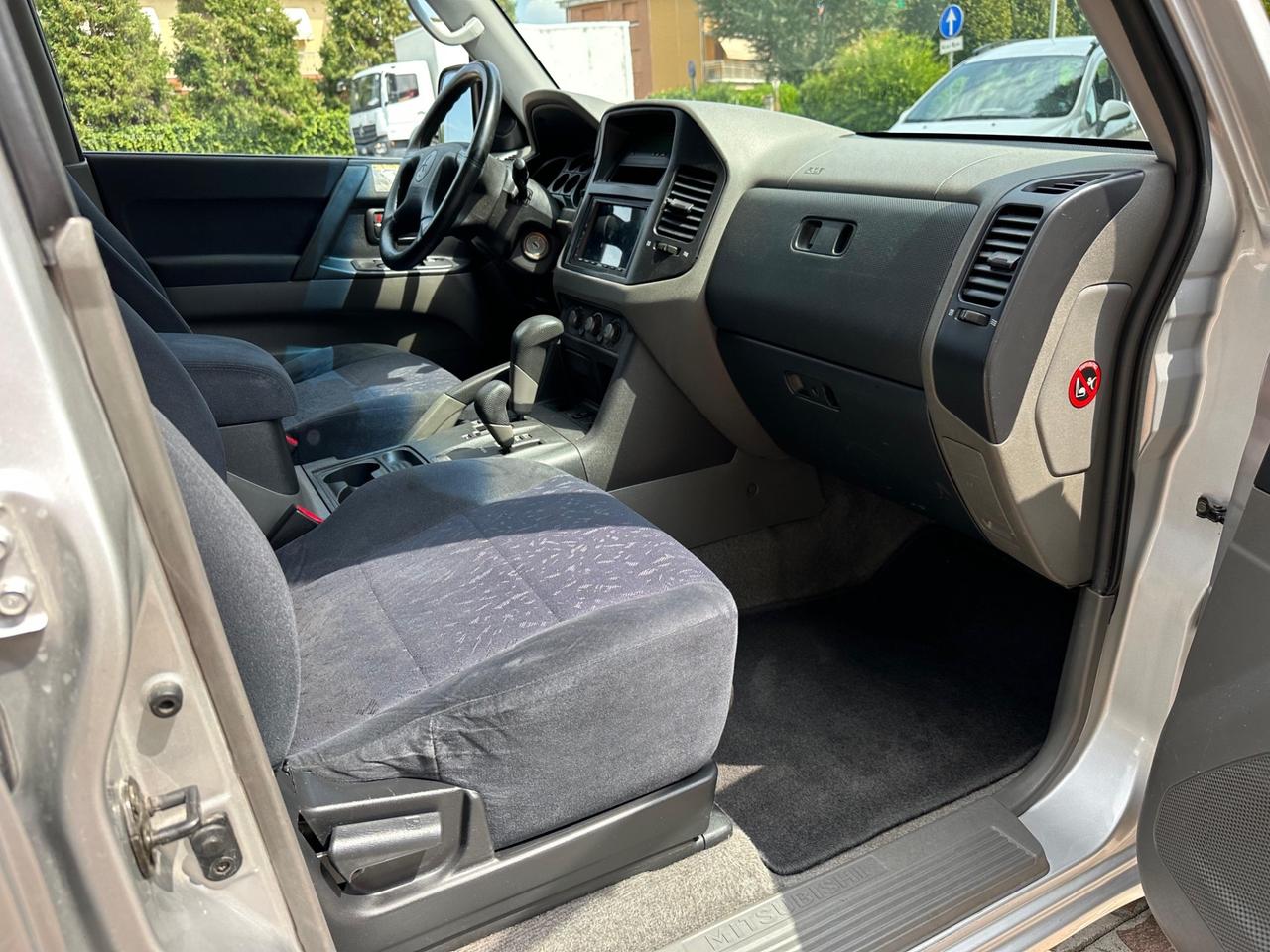 Mitsubishi Pajero 3.2 16V DI-D 5p. GLS2 C. AUTOMATICO