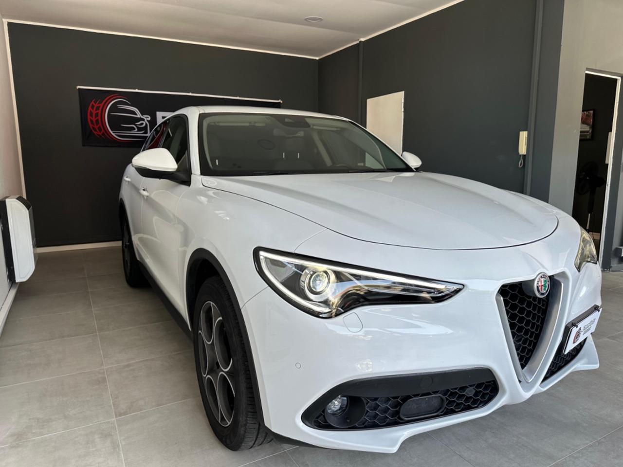 Alfa Romeo Stelvio 2.2 Turbodiesel 210 CV AT8 Q4 Business