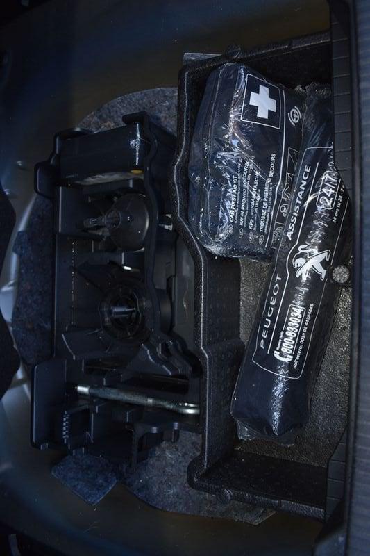 Peugeot 2008 2008 PureTech 100 S&S Active Pack