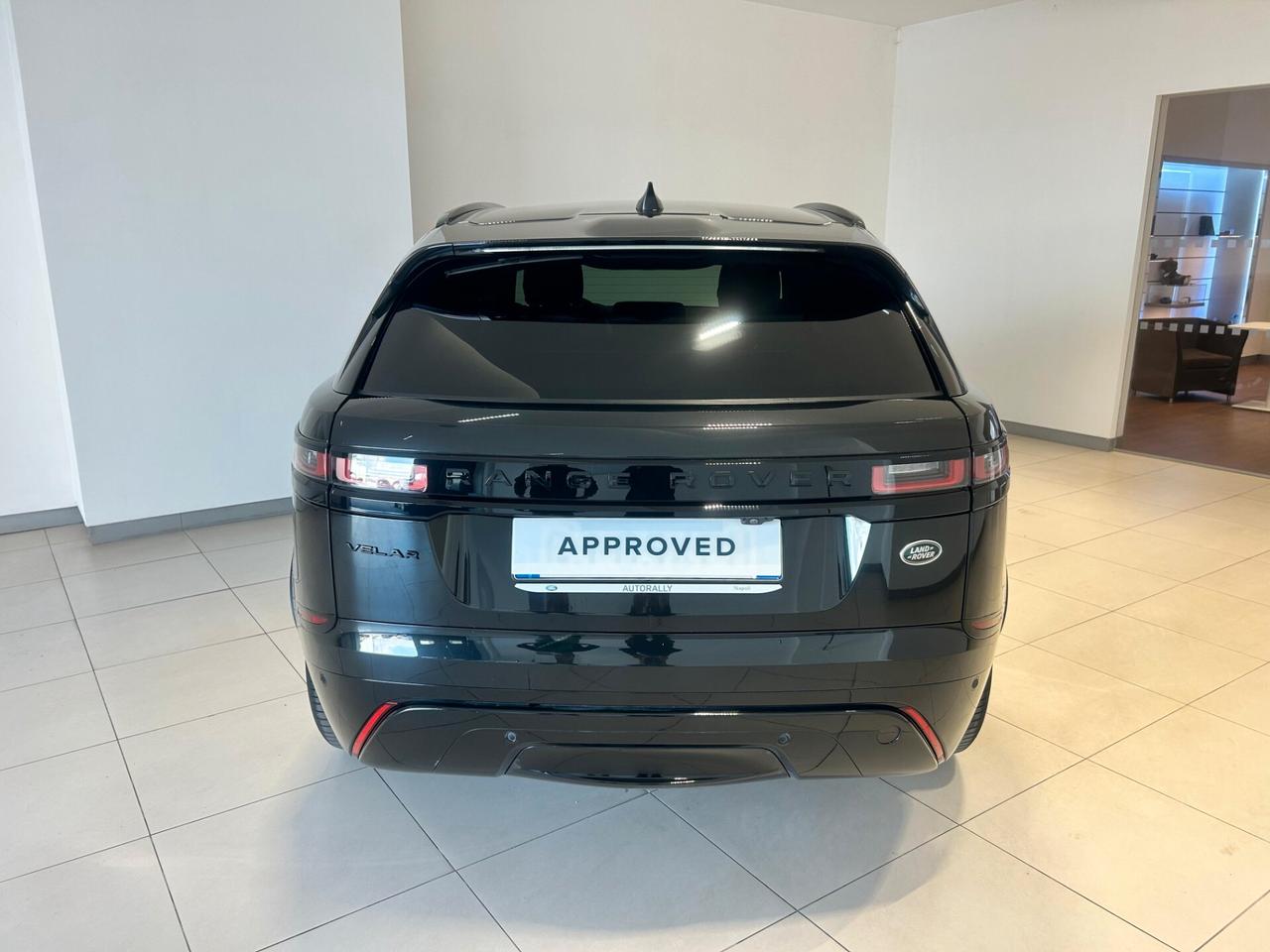 Land Rover Range Rover Velar 2.0D 204CV R-Dynamic S PROMO 3,95%
