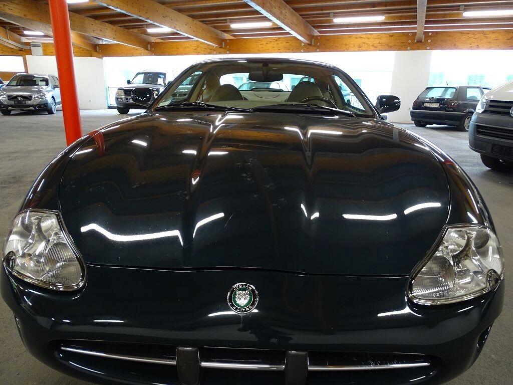 Jaguar XK8 4.0 V8 Coupé 284 CV 1a mano